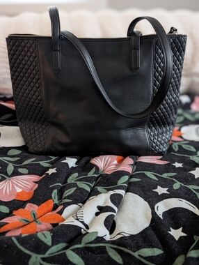 Vera Bradley Sample Tote Black Quilted Leather Tote Bag - Classic Everyday Carry